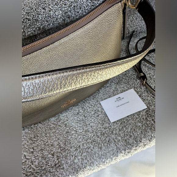 Coach New York bag in gold pebbled leather with shoulder strap & crossbody strap - Picture 10 of 17